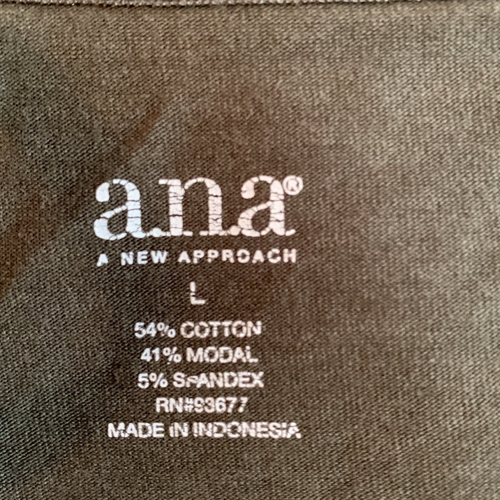 a.n.a army green tank top. Adjustable straps. Size Large - Picture 2 of 9